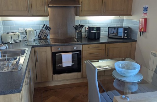 Little Stukeley Apartment | Deluxe Lodge with a Lake View and Hot Tub