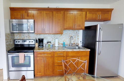 Waikiki Condo | Deluxe Panoramic Mountain View Condo - 37th Floor, Free parking & Wifi by Koko Resort Vacation Rentals