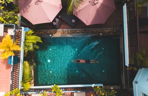 Downtown Siem Reap Apartment | Deluxe Pool view with Breakfast - 02 minutes to Old market area - Free Pick Up