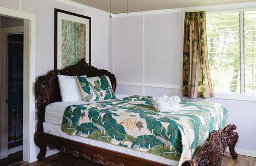 Kapoho Cabin | Deluxe Premium Cabin at Eco Retreat & Farm-Stay