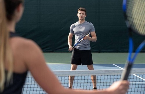 Garhoud House | Deluxe Room Near Aviation Club Garhoud By Luxury Bookings