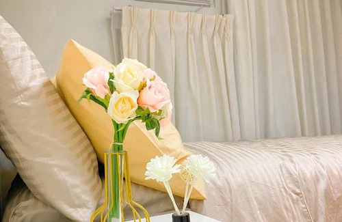 Legazpi Village Apartment | Deluxe Room w/Pool & Billiards