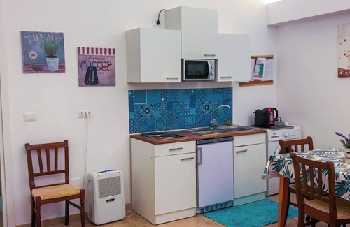 Molfetta Apartment | Deluxe Stone House