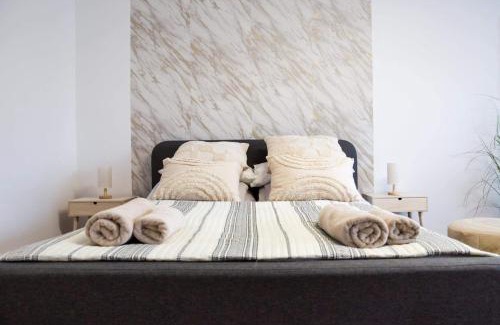 Sarospatak Apartment | DELUXHOME Sárospatak