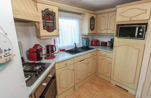 Carnbrea Cottage | DEMELZAS RETREAT, country holiday cottage, with pool in Redruth