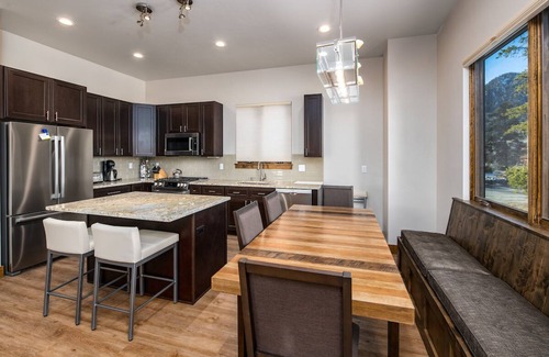Frisco House | Deming Crossing Duplex: Downtown Frisco Chic