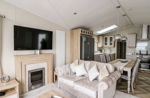 Borth Cottage | DENBIGH 8, family friendly, character holiday cottage in Borth