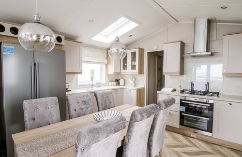 Borth Cottage | DENBIGH 8, family friendly, character holiday cottage in Borth