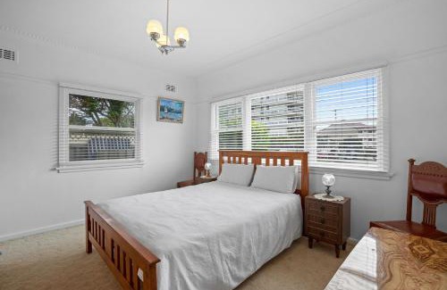 The Entrance House | Dening St - Central Location - Wifi