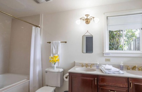 Little River Hotel | Dennen's Victorian Farmhouse