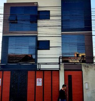Cochabamba Apartment | Departamento bi-color