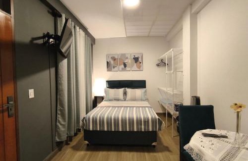 Cochabamba Apartment | Departamento bi-color