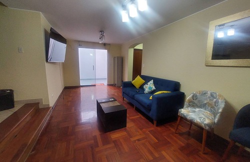 Pueblo Libre Apartment | Departamento en Primer Piso Frente a Parque, 2 Cuartos, 2 Baños, Mascotas sí :)