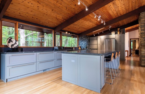 Buechel House | Derby City Deck House - 5 acres in Louisville!