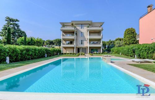 Desenzano del Garda Apartment | DesenzanoLoft Official Partner Homes & Villas by Marriott Bonvoy - Oscar Luxury Suite