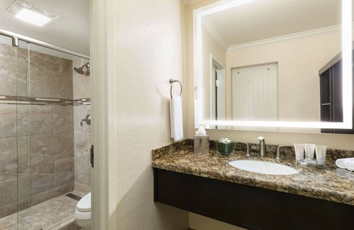 South Scottsdale Resort | Desert Adventure! 2 Serene Units, Picturesque Views, Spa, Bar, On-Site Dining