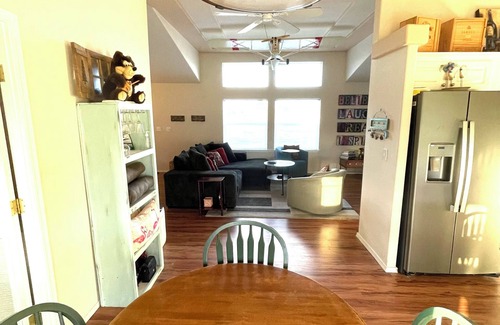 Desert Aire House | Desert Aire golfers paradise! Watch the golfers and enjoy views of the river.
