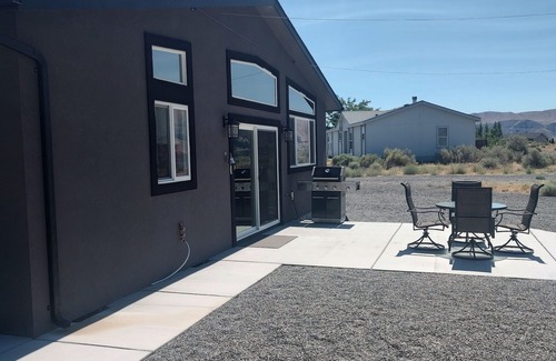 Desert Aire House | Desert Aire Three Bedroom Waterfront Home