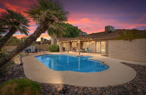 Deer Valley House | Desert Oasis with Pool and Games