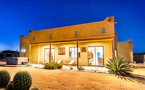 Joshua Tree Apartment | Desert Villa w Stunning Night Sky Views & Game Room