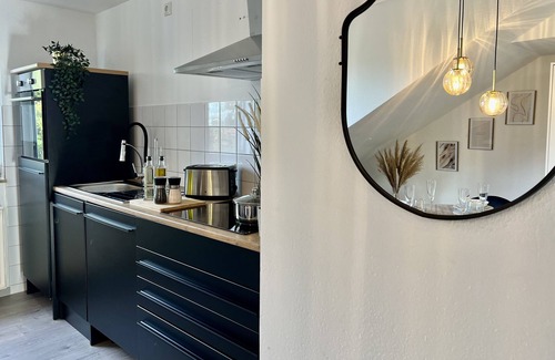 Essen-Borbeck-Mitte Apartment | Design Apartment mit Küche, Smart-tv, Wlan