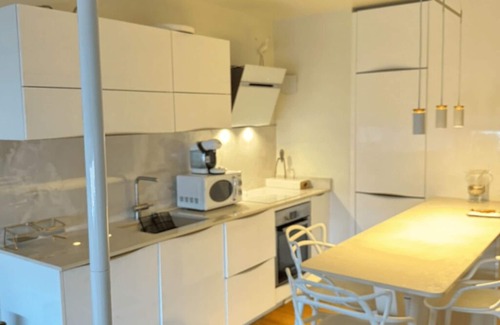 Le Rouet Apartment | Design apartment on the 21st floor overlooking the Stade Velodrome and near the beach
