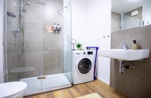 Bad Neuenahr-Ahrweiler Apartment | Design-Ferienwohnung in Bad Neuenahr: Platz für 4, Küche, WiFi, Netflix