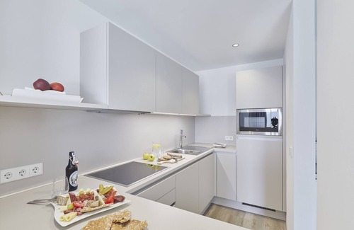 Lagundo Apartment | Design suite with spectacular views of the surrounding mountains