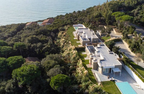 Punta Ala Villa | Design villa facing the sea, private pool, a/c, wifi, garden, parking