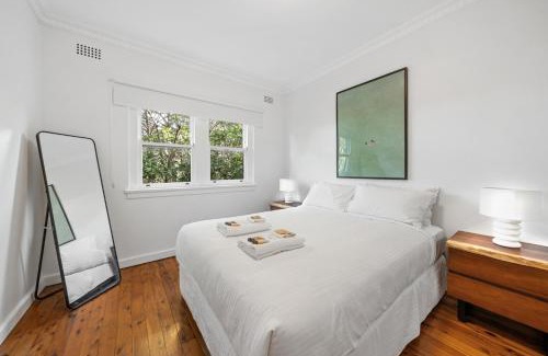 Bellevue Hill Apartment | Designer 3BR Flat Close to Bondi