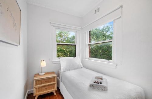 Bellevue Hill Apartment | Designer 3BR Flat Close to Bondi