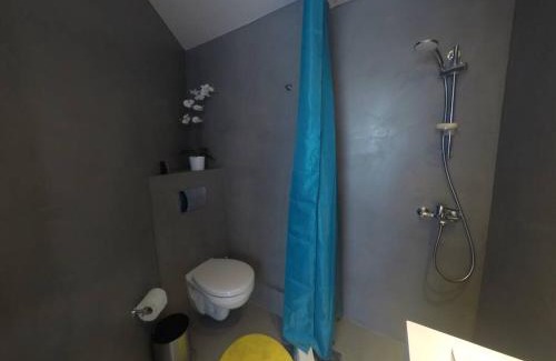Gazi Apartment | Designer loft in heart of Athens nightlife