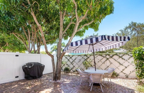 Delray Beach Cottage | Designer's Delray Hideaway in Delray's Hottest Neighborhood - Newly Renovated