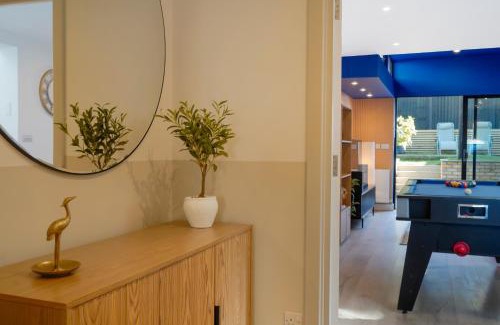 Wandsworth Apartment | Designer Wandsworth flat -Hot Tub, PS5, Pool Table