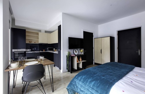 Broadstone Hotel | Destiny Student - Dominick Place