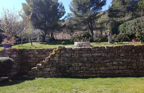Saint-Esteve-Janson House | Detached house in the Durance valley