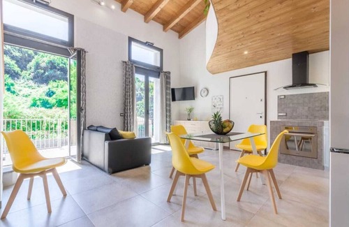 La Spezia Villa | Detached villa with outdoor hot tub, swimming pool and lawn