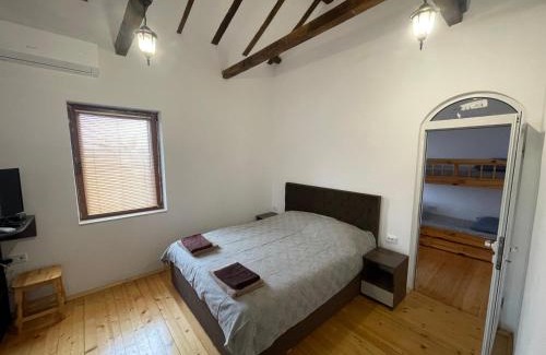 Sredets Villa | DeTY’s Guest House