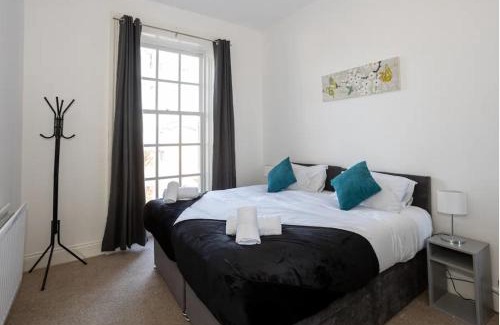 Birkenhead Apartment | Devonshire Road - Apartment 1