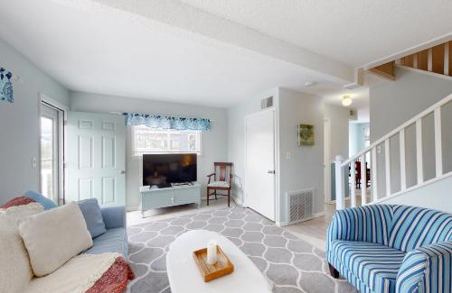 Dewey Beach Apartment | Dewey Villas - 24 Dickinson Ave, Unit #8B