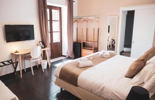 Monte di Pieta Bed & Breakfast | DhOME B&B