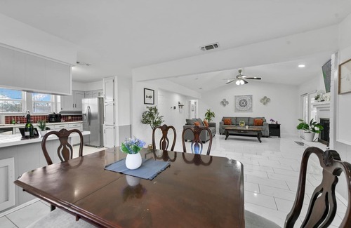 Watauga House | Diamond Waters near DFW & Stadium with Private Pool
