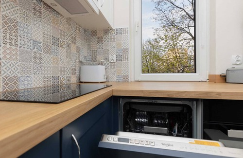 Rakowiec Apartment | Dickensa 7 | Elegant Apartment | Balcony