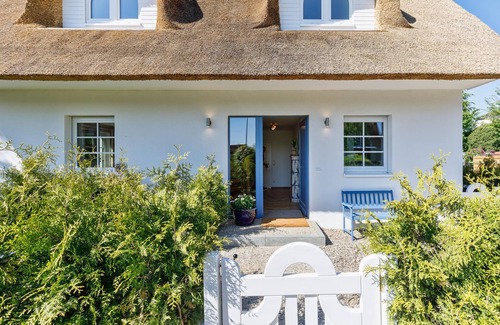 Kalifornien House | Die Strandrose : Neues Reetdachhaus Fussläufig zum Strand