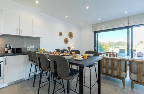 Tavronitis Villa | Diktamos Villa - Three Bedroom Villa, Sleeps 6