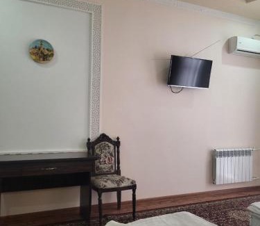 Bukhara House | Dili Orom Hotel
