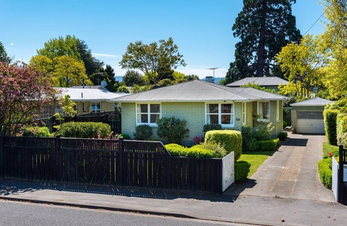 Blenheim House | Dillon House- Entire Home - Close In - two night minimum stay