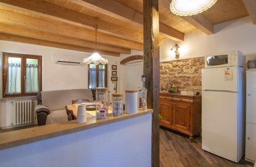Sant'Ambrogio di Valpolicella Apartment | Dimora Laura - Romantico con stufa a legno