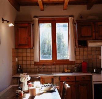 Distomo-Arachova-Antikyra Ski Chalet | Diminio 1 Whole House - Chalet