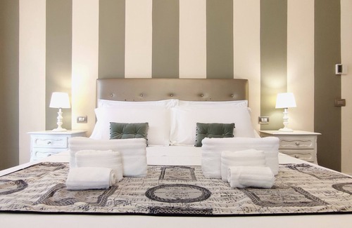 Monte di Pieta House | Dimora bellini by Hotel Bellini sas